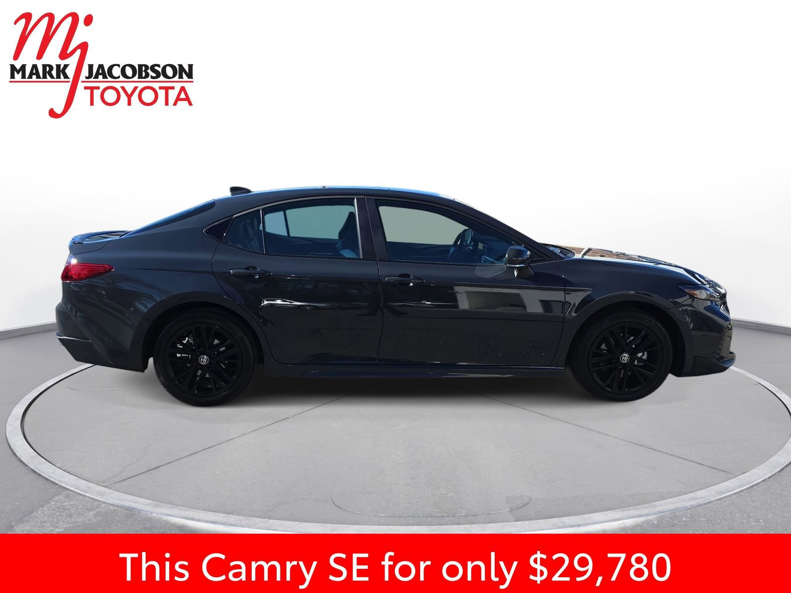 Used 2025 Toyota Camry SE image 7