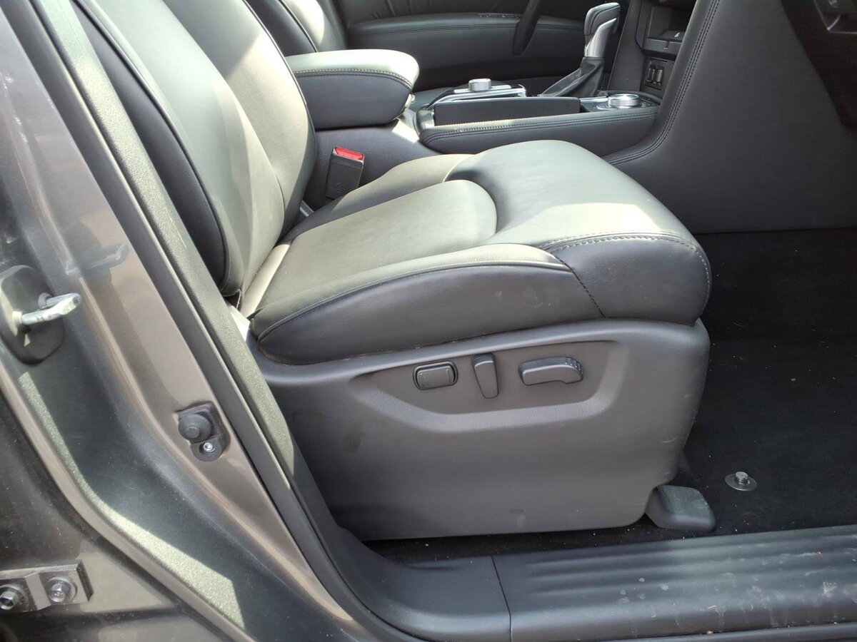 Used 2024 Nissan Armada SV w/ Cargo Package AWD/4WD image 16