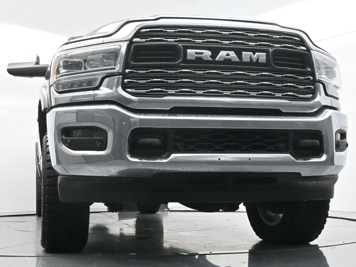 Used 2022 RAM 3500 Limited AWD/4WD image 43