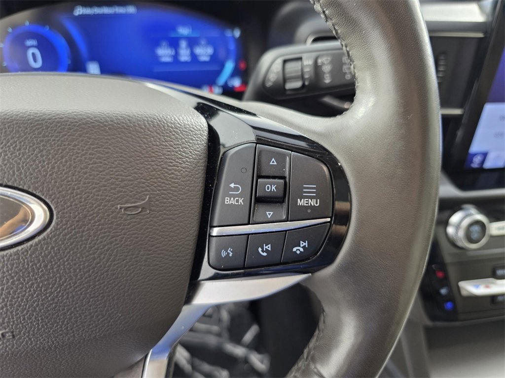 Used 2023 Ford Explorer Platinum w/ Technology Package image 21