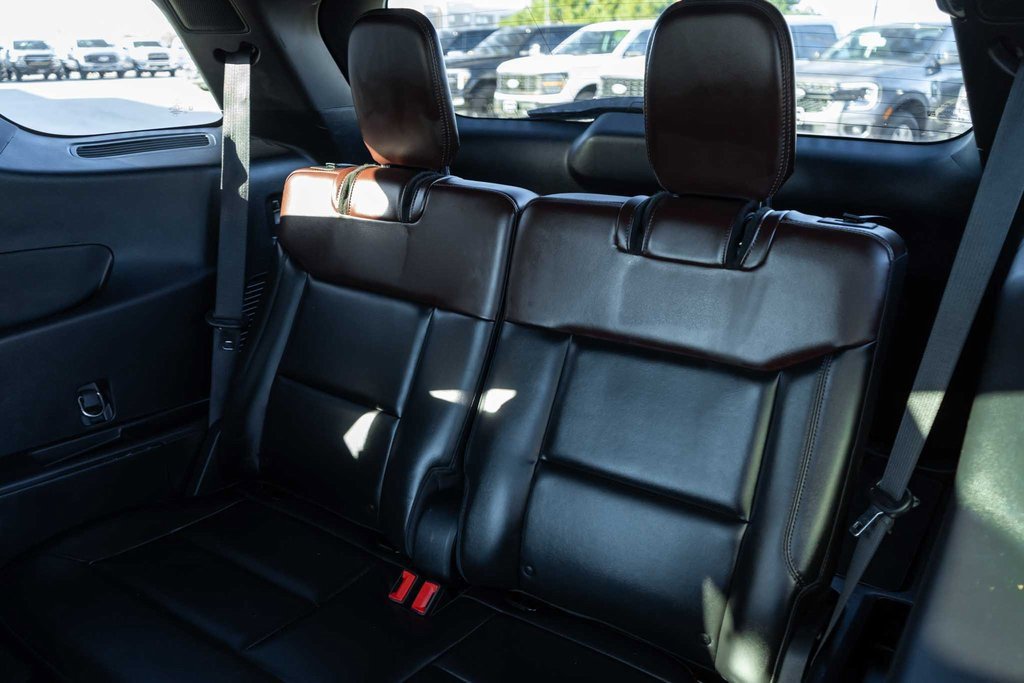 Used 2020 Ford Explorer Platinum w/ Premium Technology Package image 16
