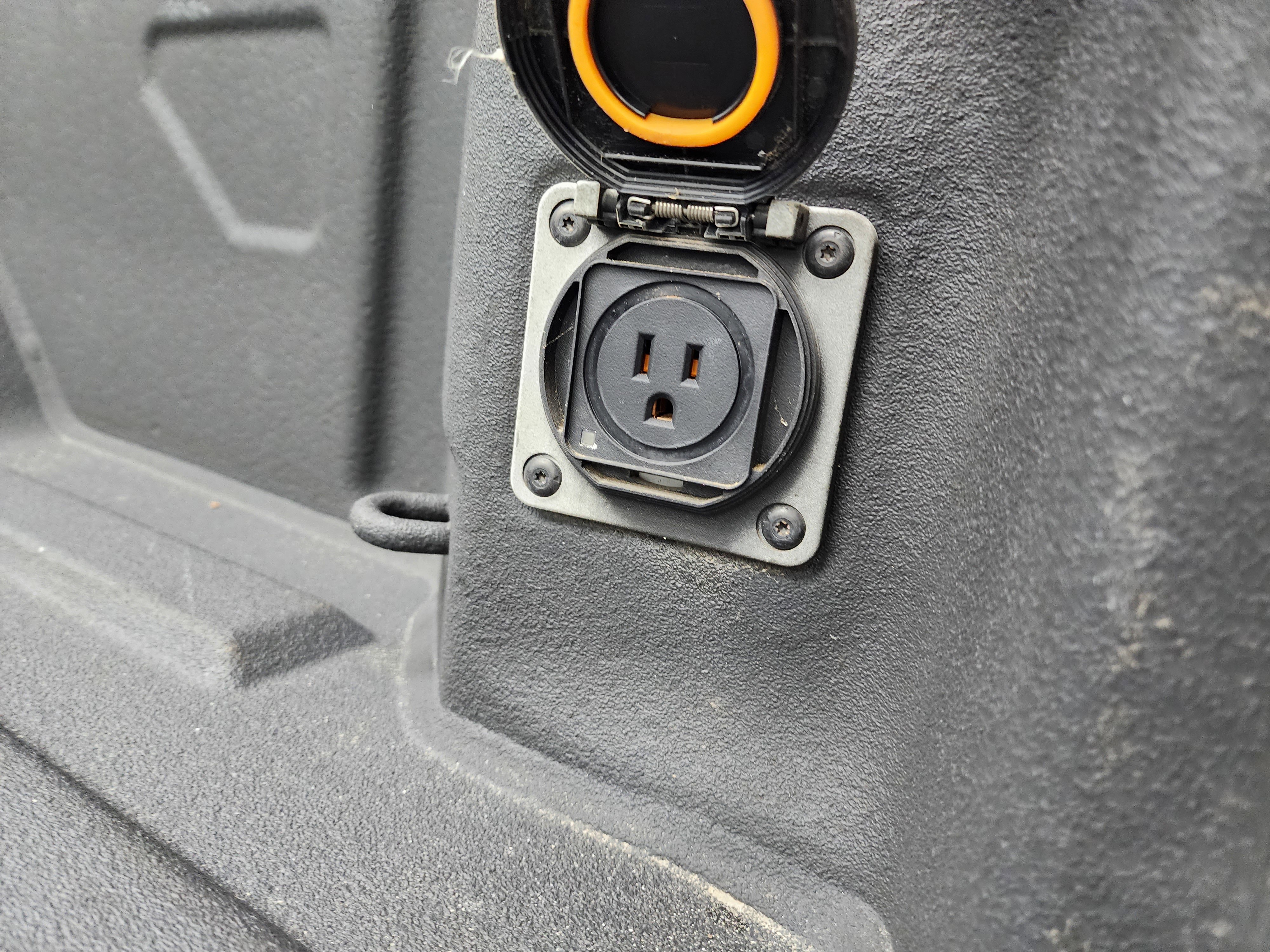 Used 2022 Chevrolet Silverado 2500 LTZ w/ Safety Package image 28