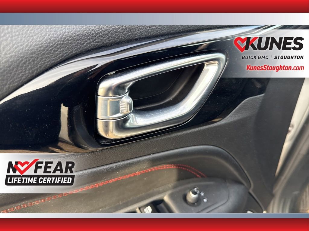 Used 2025 Jeep Compass Trailhawk AWD/4WD image 23