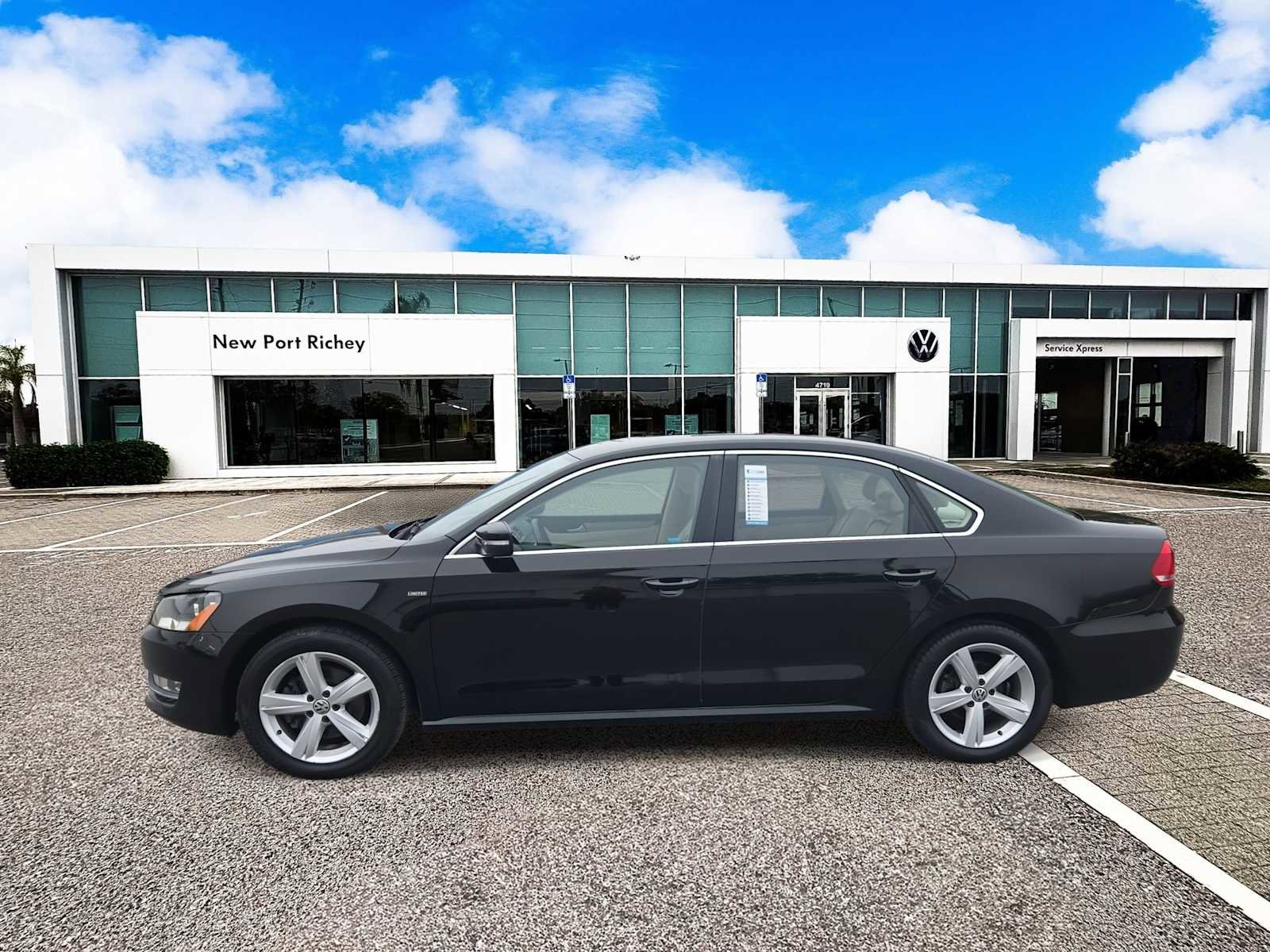 Used 2015 Volkswagen Passat 1.8T Limited Edition image 5