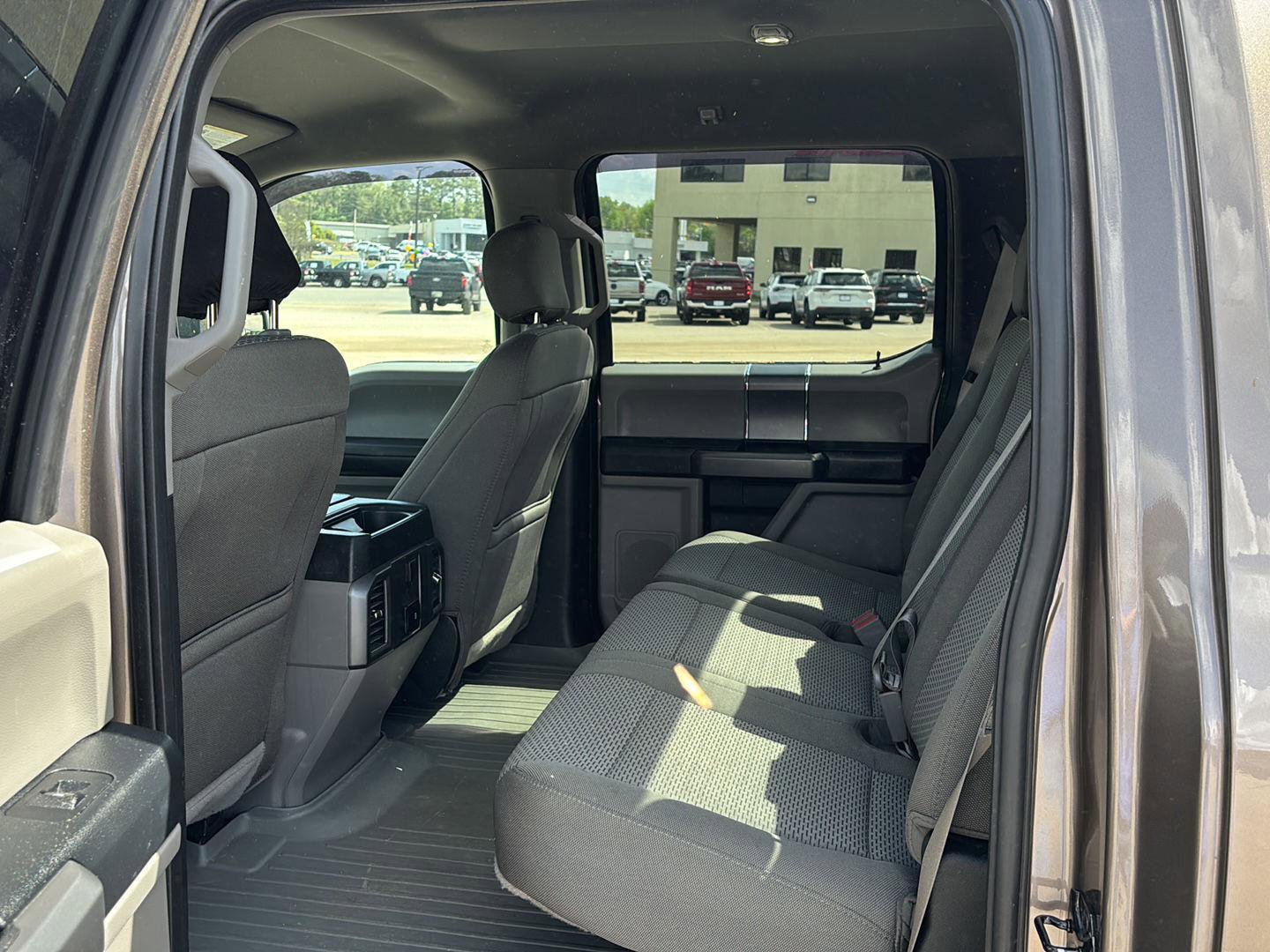 Used 2018 Ford F150 XLT w/ Equipment Group 302A Luxury image 9