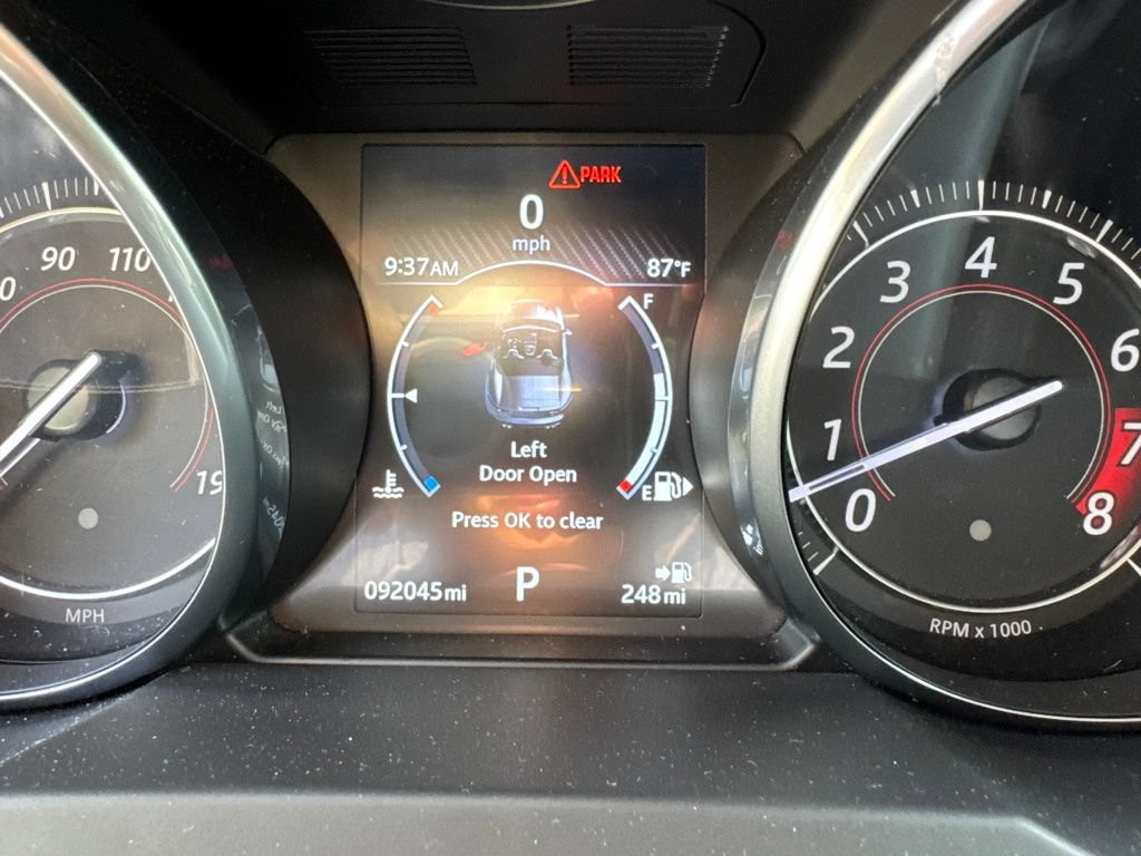 Used 2018 Jaguar F-TYPE Convertible RWD image 12