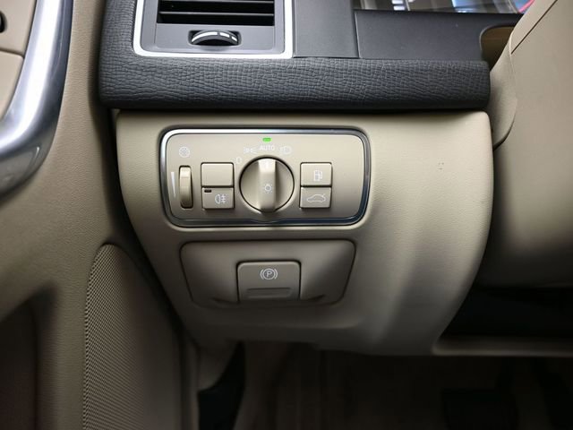 Used 2016 Volvo XC60 T6 w/ Proximity Package image 22