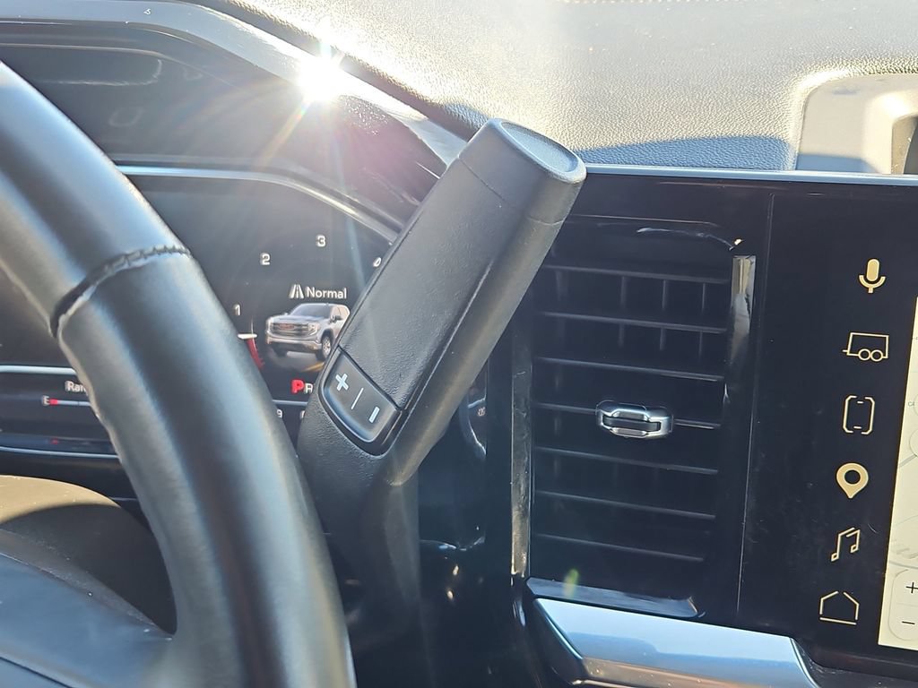 Certified 2025 GMC Sierra 1500 SLT AWD/4WD image 29
