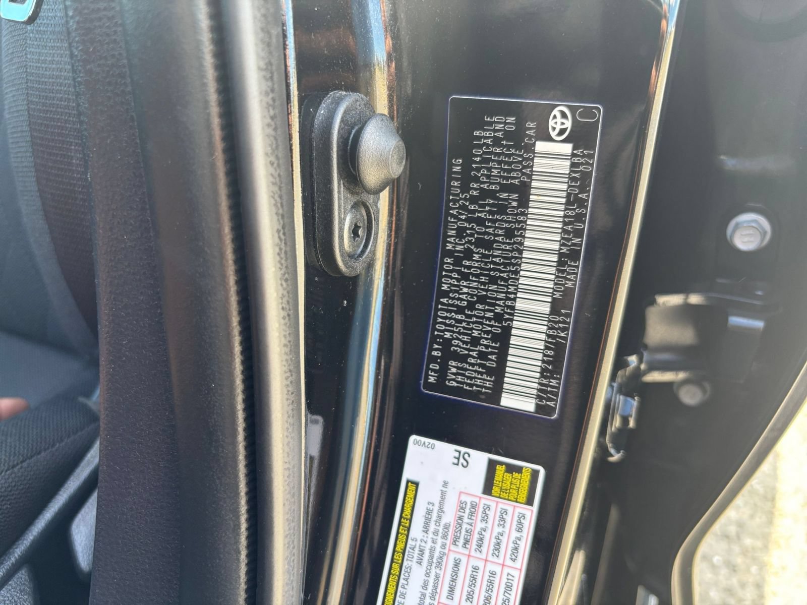 Used 2025 Toyota Corolla LE FWD image 24