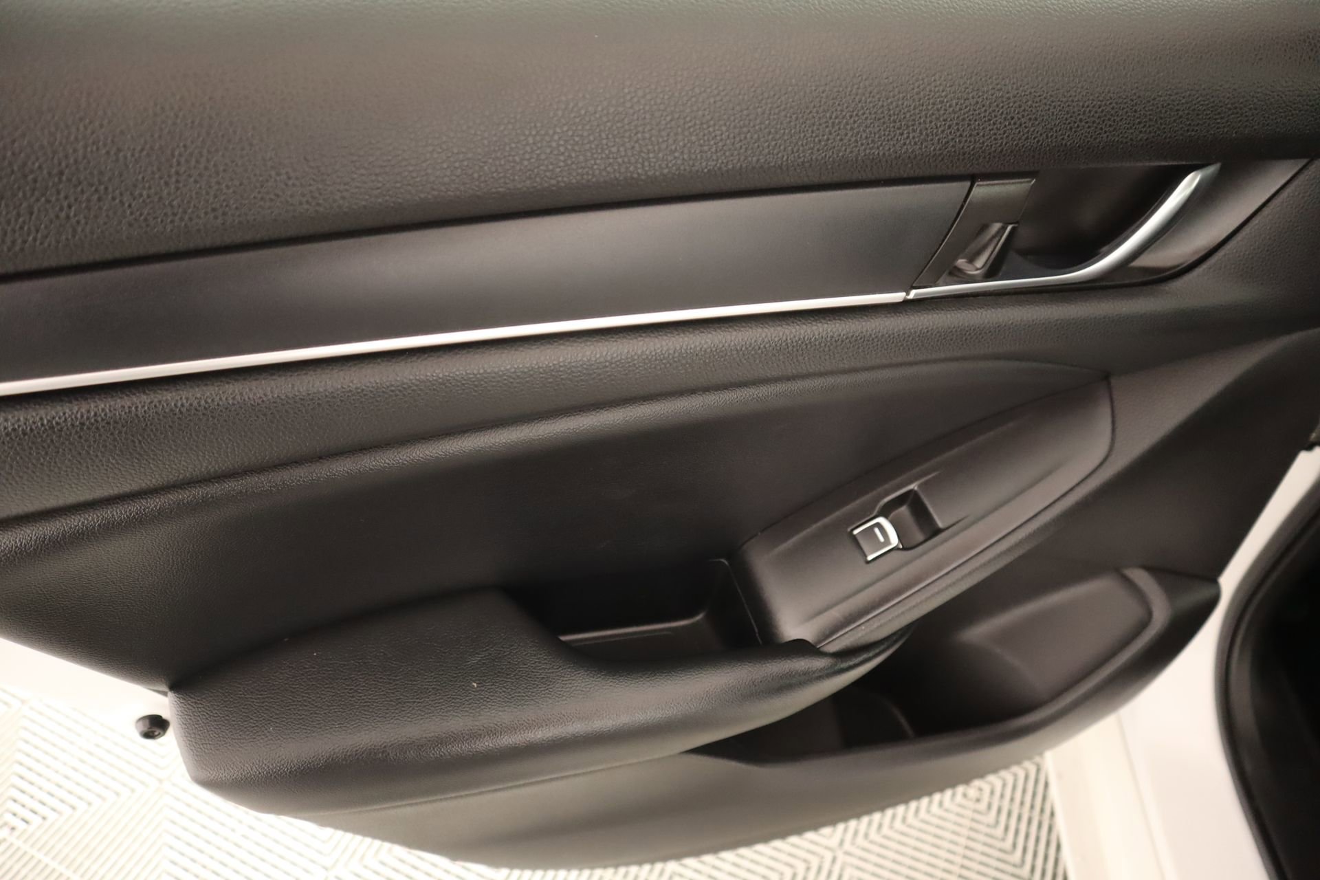 Used 2022 Honda Accord LX image 15