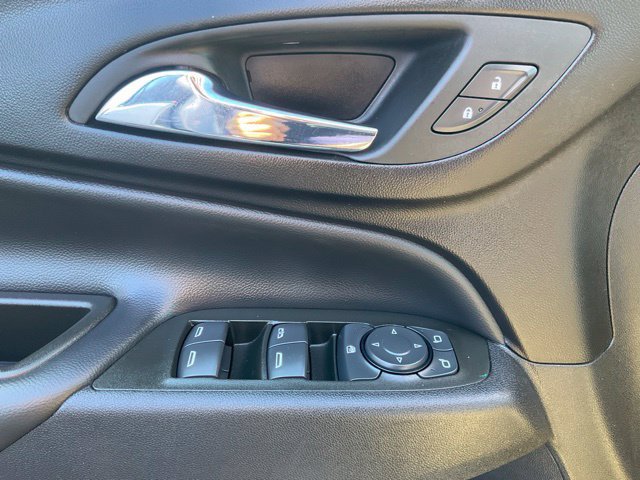 Used 2023 Chevrolet Equinox LT AWD/4WD image 11