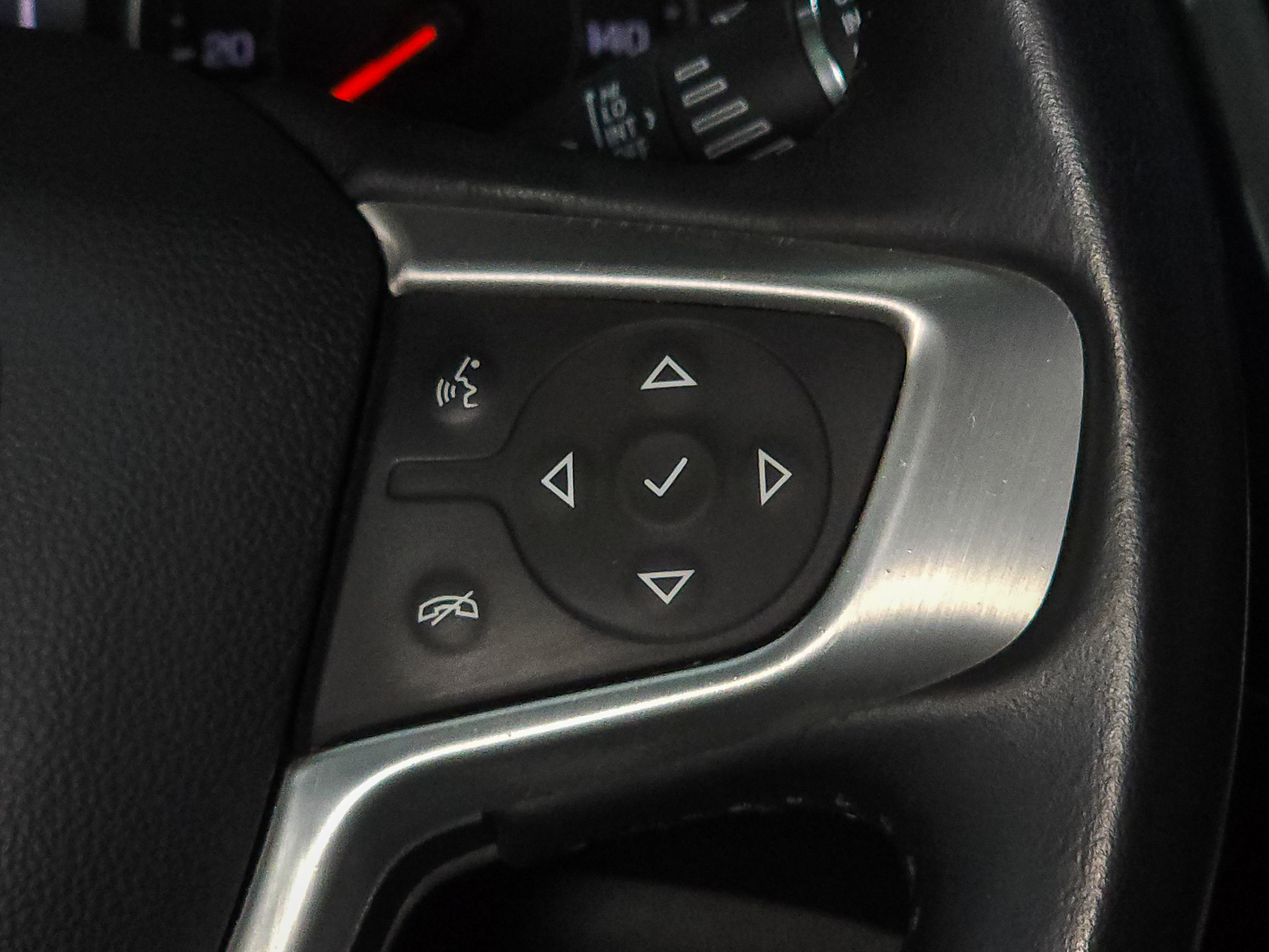 Used 2020 GMC Acadia SLE image 21