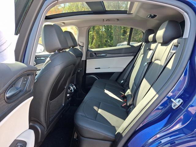 Used 2021 Alfa Romeo Stelvio Ti w/ Premium Package image 10