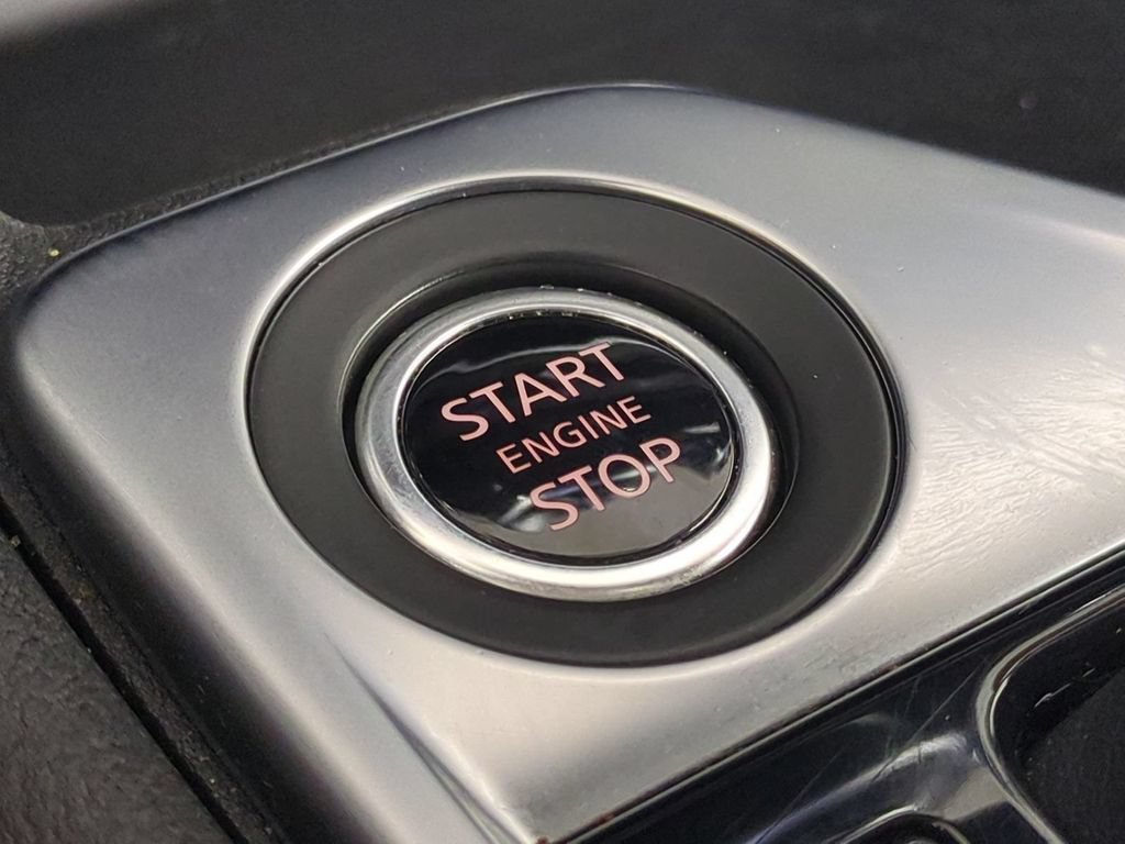 Used 2025 Nissan Sentra SV FWD image 33