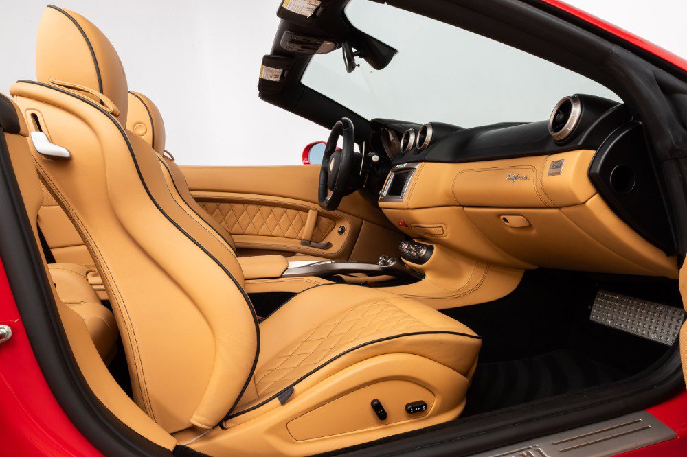 Used 2011 Ferrari California image 70