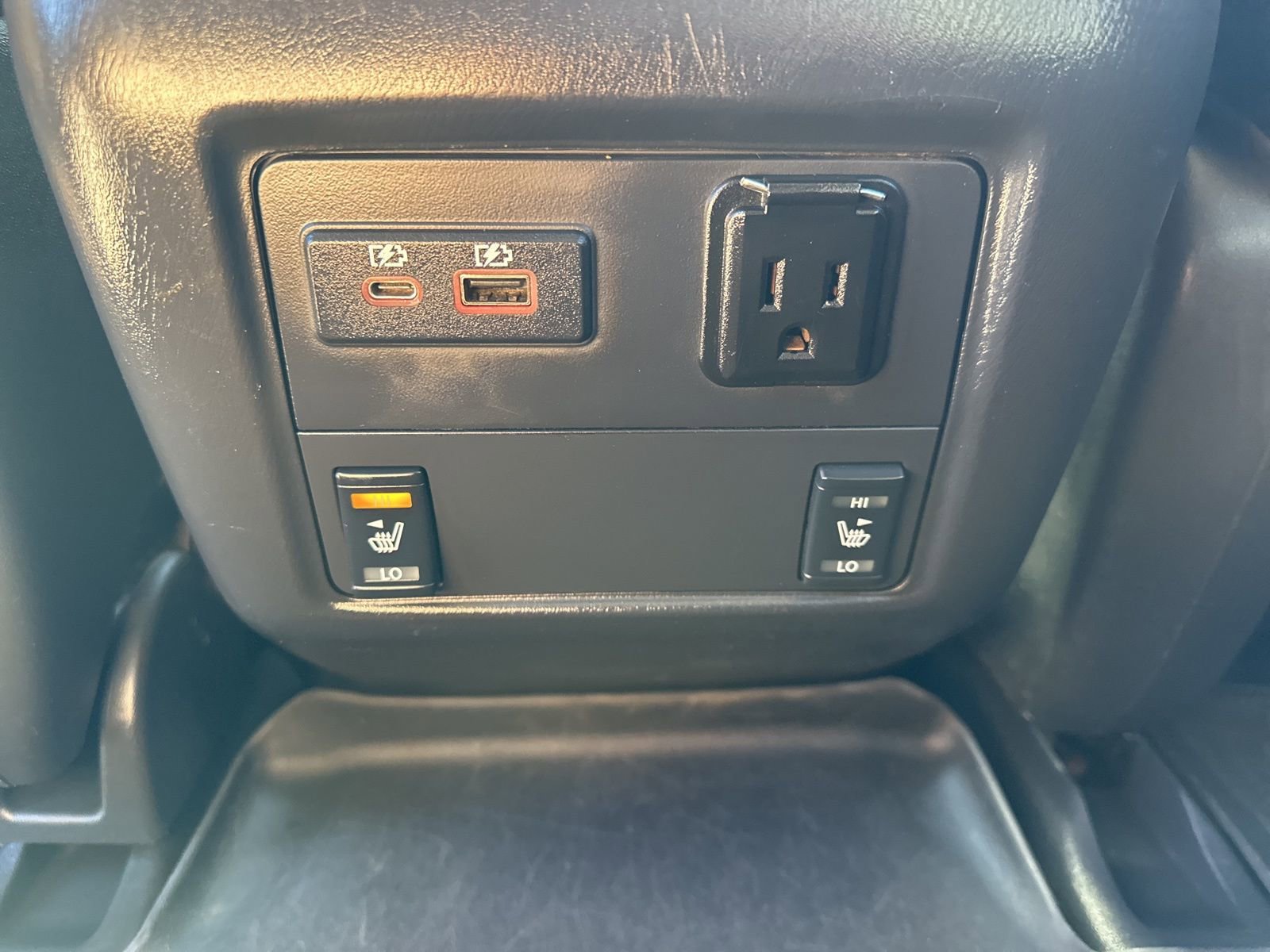 Used 2019 Nissan Pathfinder SL AWD/4WD image 26