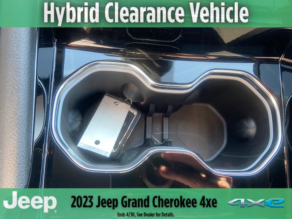 New 2023 Jeep Grand Cherokee Trailhawk image 37