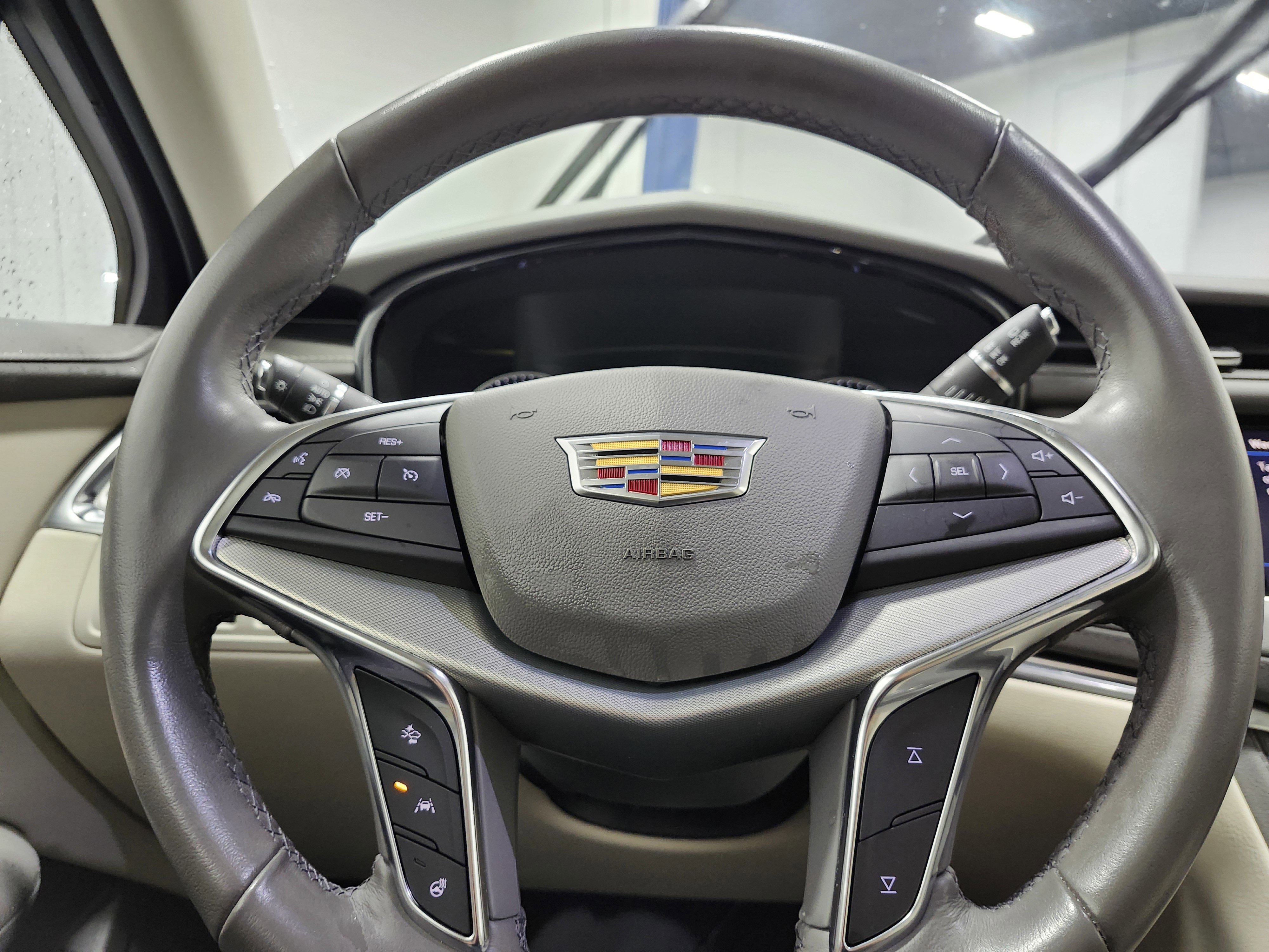 Used 2021 Cadillac XT5 Premium Luxury image 24