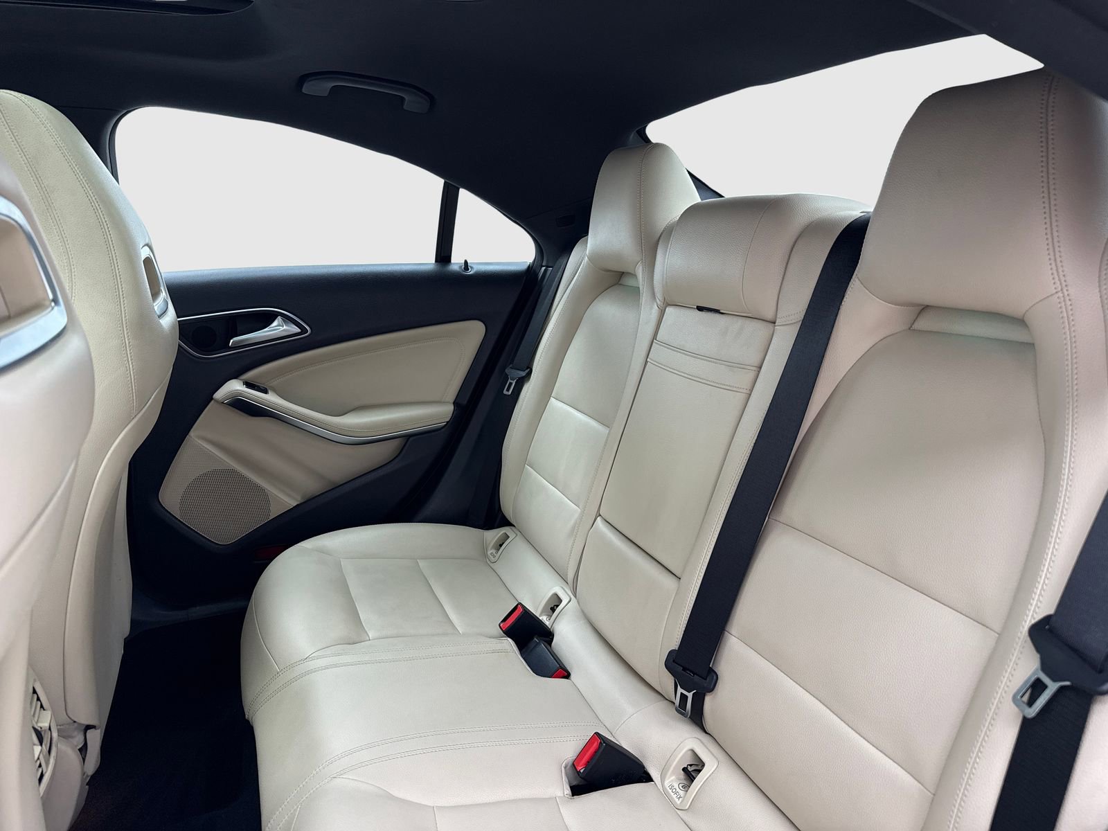 Used 2019 Mercedes-Benz CLA 250 w/ Premium Package image 36