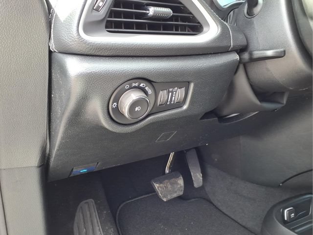 New 2026 Chrysler Pacifica Select AWD/4WD image 18