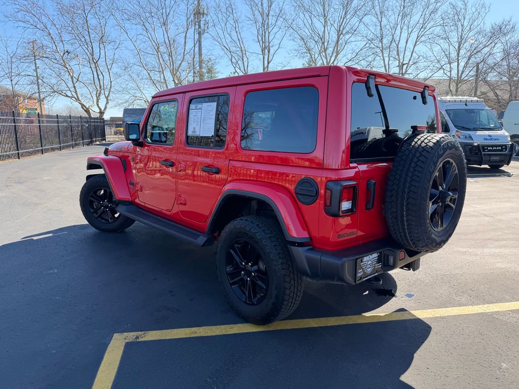 Used 2022 Jeep Wrangler Unlimited Sahara image 5