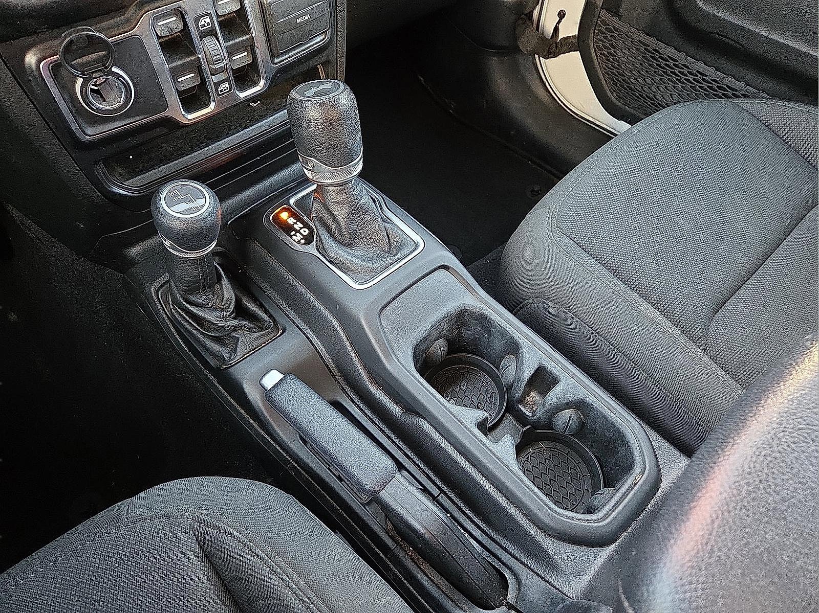 Used 2021 Jeep Wrangler Unlimited Sport image 25