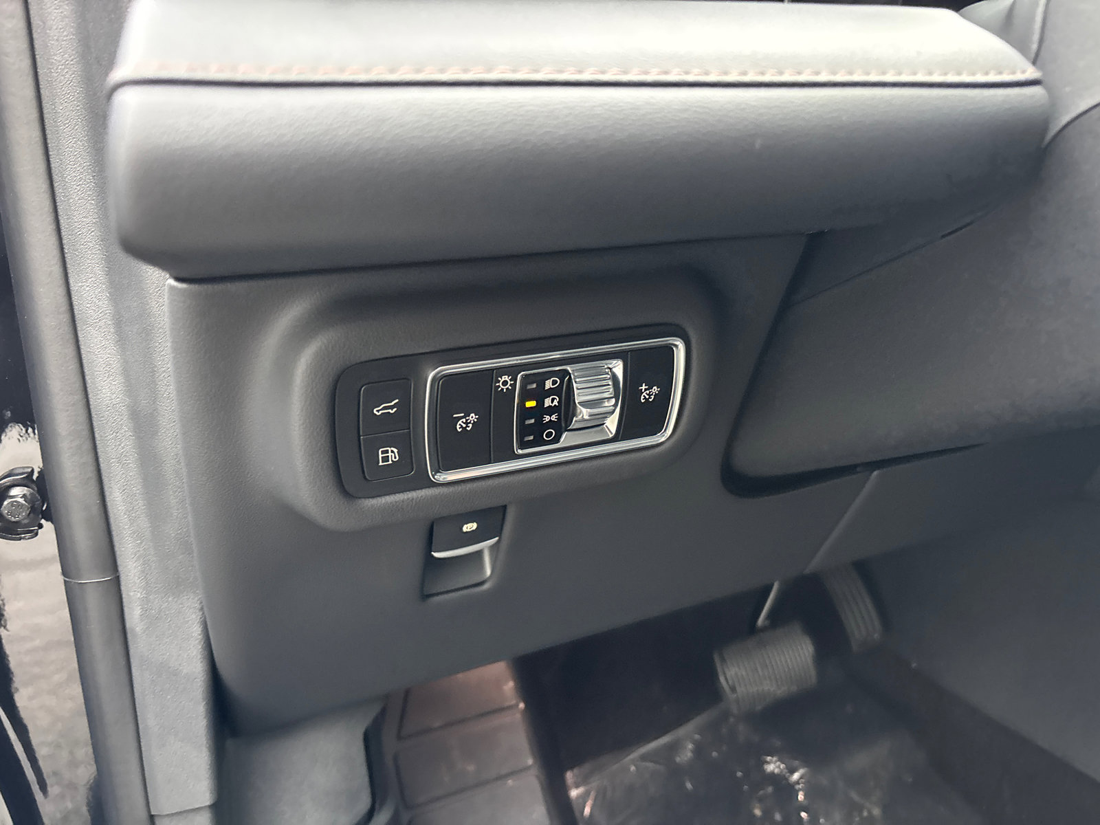 New 2026 Lincoln Nautilus Premier image 14