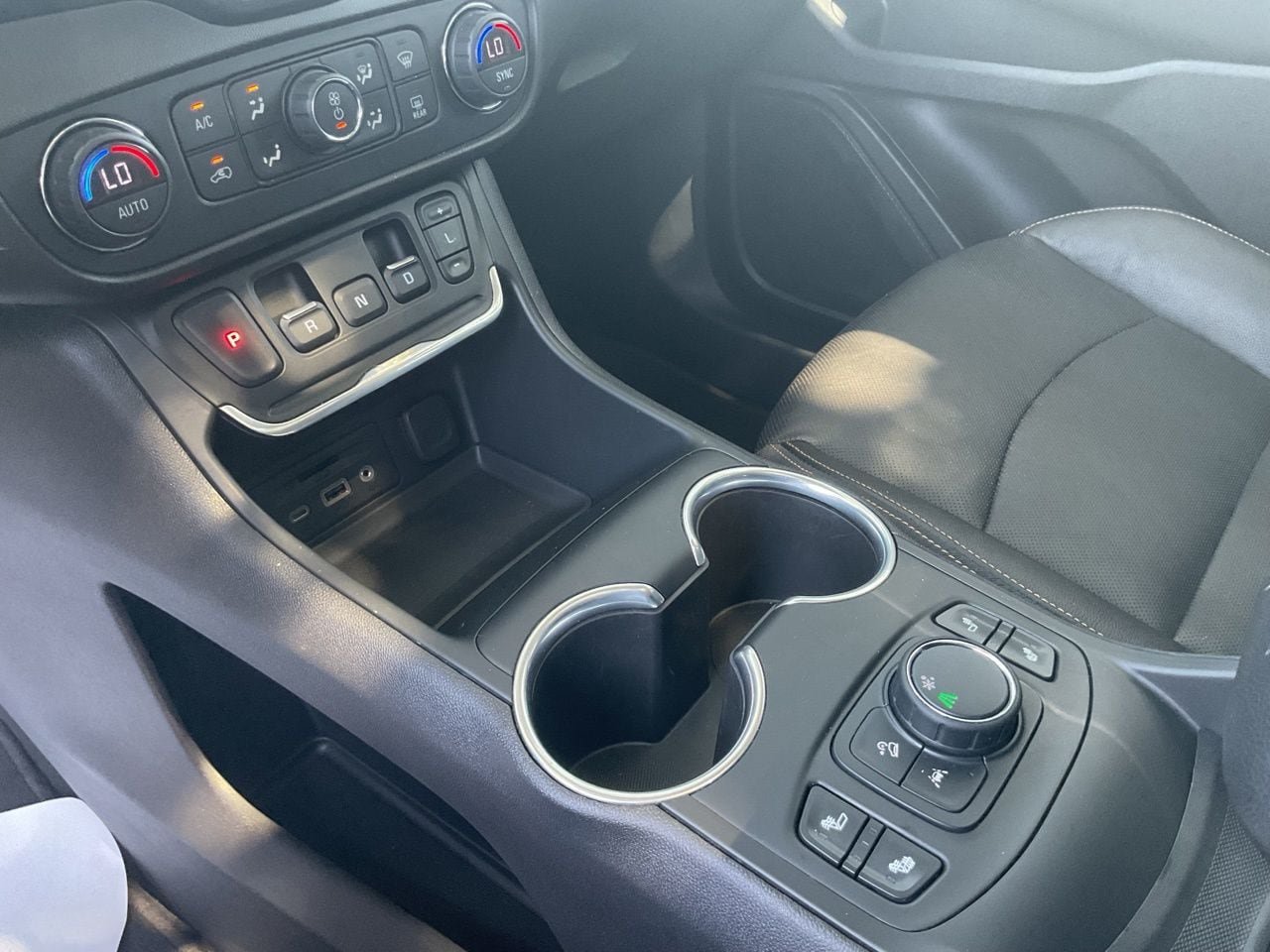 Used 2021 GMC Terrain SLT FWD image 22