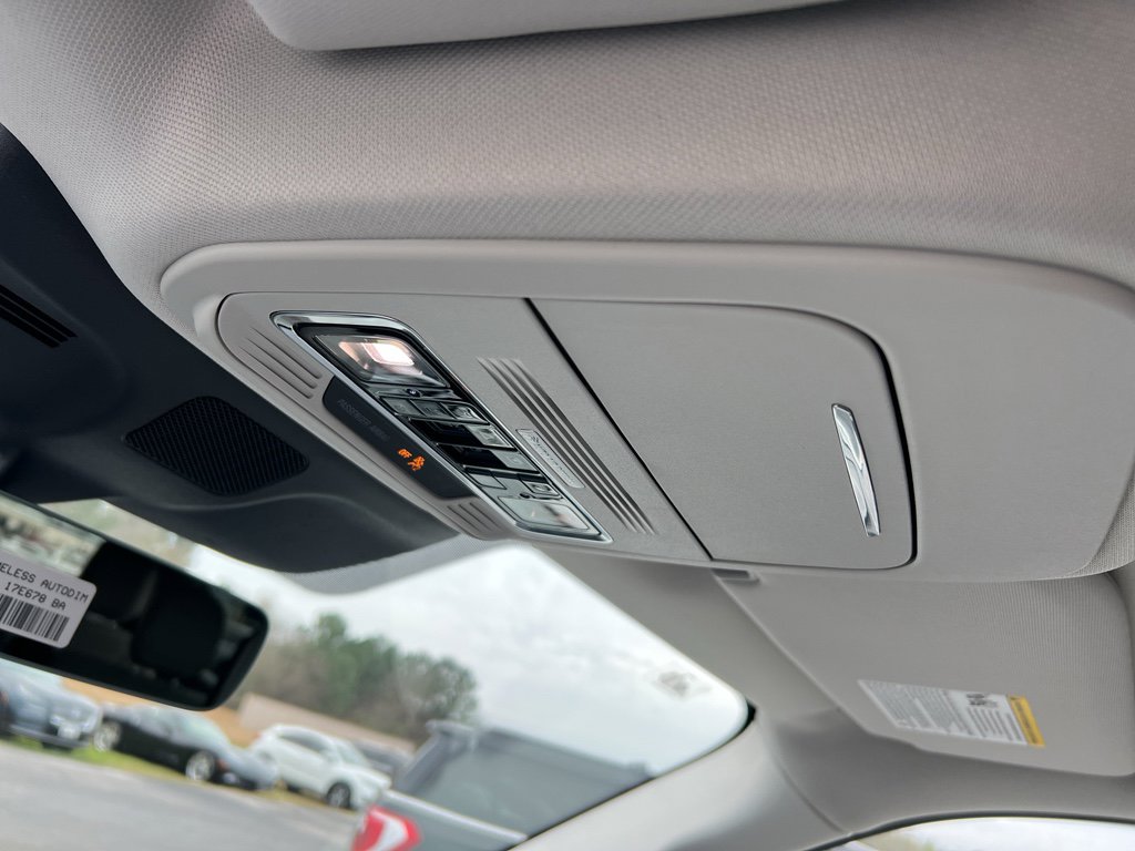 New 2026 Lincoln Navigator L Reserve w/ Jet Appearance Package image 13