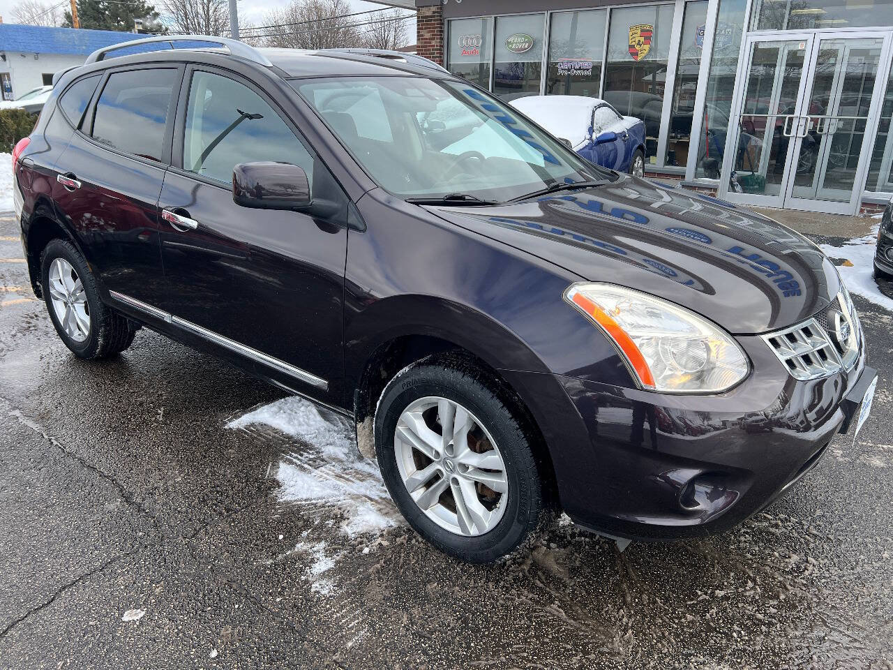 Used 2012 Nissan Rogue SV image 4