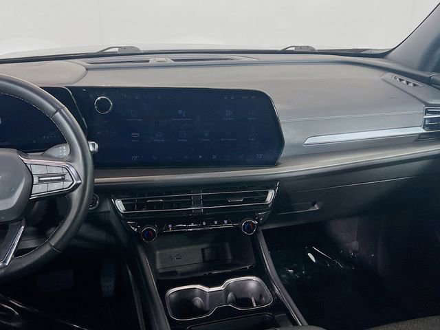 Used 2025 Chevrolet Traverse LT AWD/4WD image 25