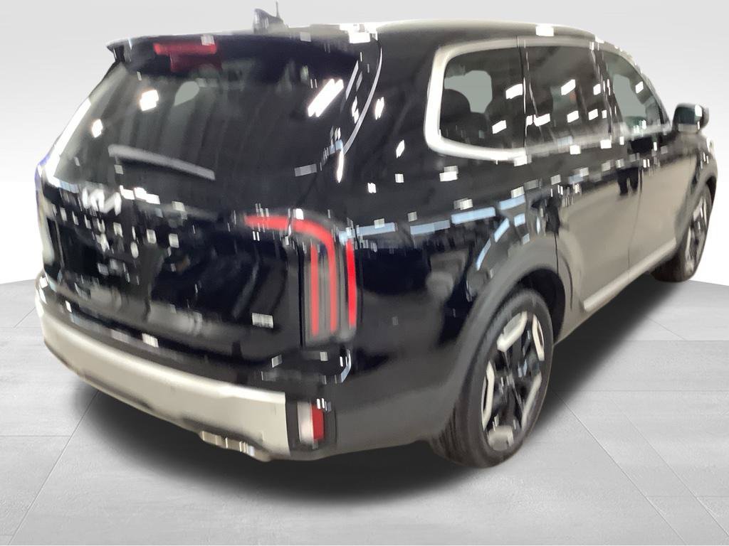 Used 2024 Kia Telluride EX w/ EX Captain's Chair Package AWD/4WD image 6