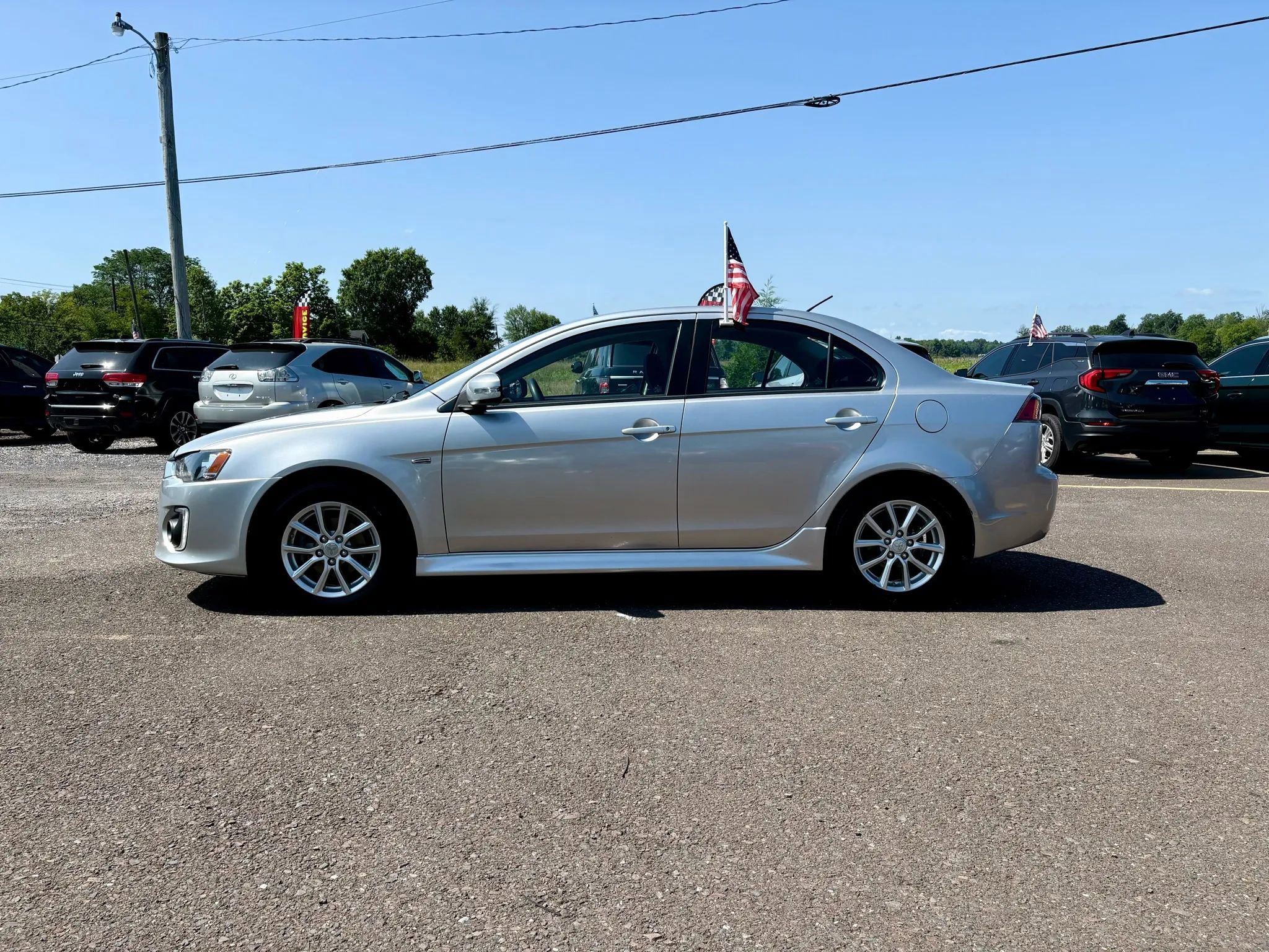 Used 2016 Mitsubishi Lancer ES image 2