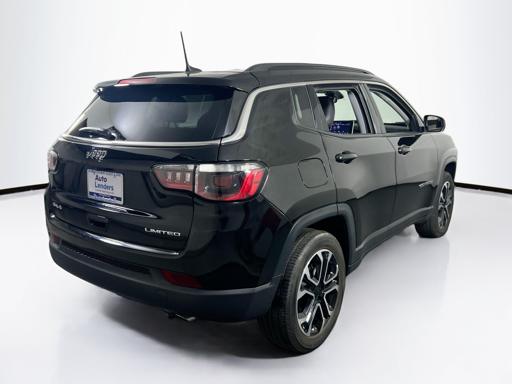 Used 2022 Jeep Compass Limited AWD/4WD image 5