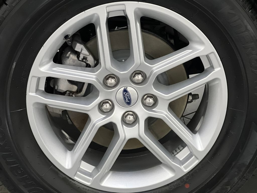 Used 2025 Ford Explorer Active RWD image 75