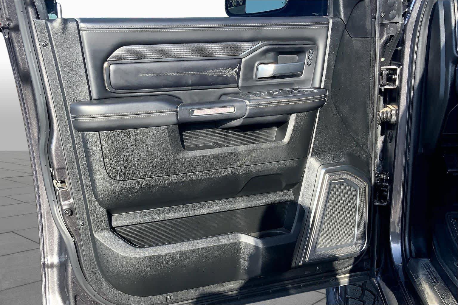 Used 2021 RAM 2500 Limited AWD/4WD image 22