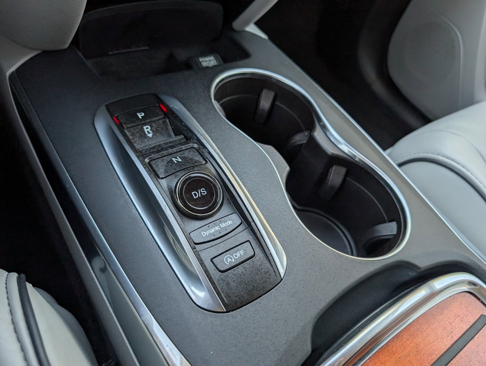 Used 2017 Acura MDX SH-AWD image 22