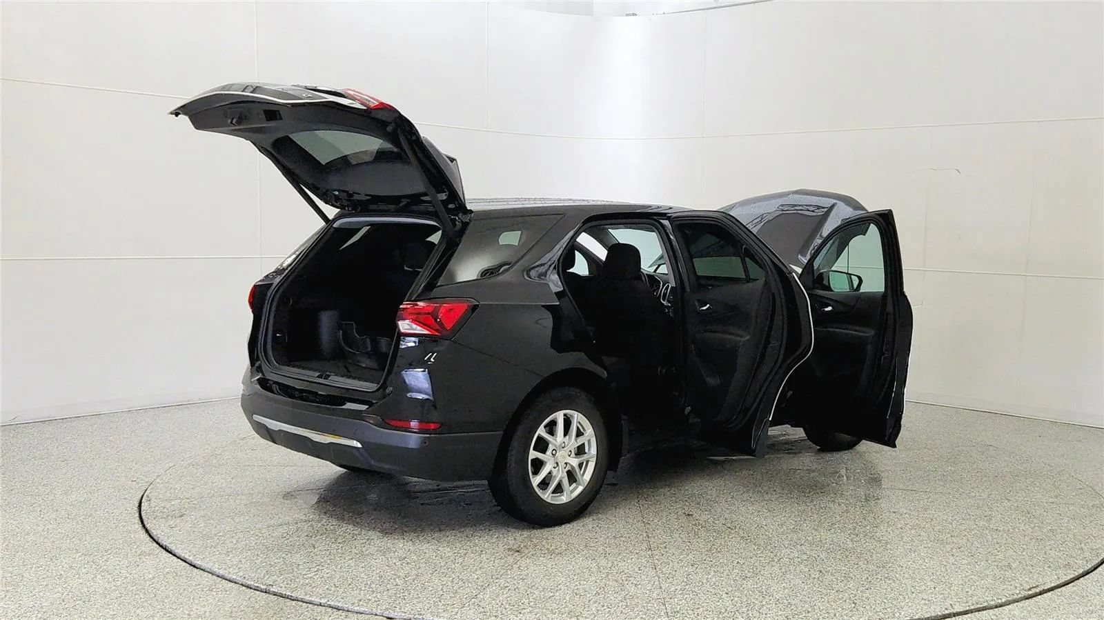 Used 2023 Chevrolet Equinox LT FWD image 13