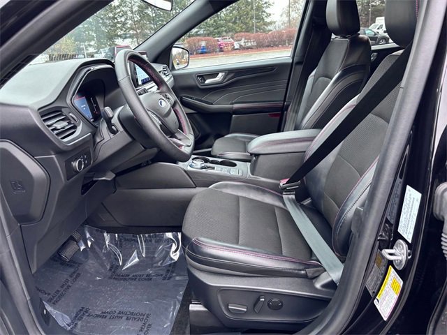 Used 2025 Ford Escape ST-Line image 10