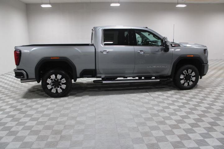 New 2026 GMC Sierra 2500 Denali w/ Denali Reserve Package image 13