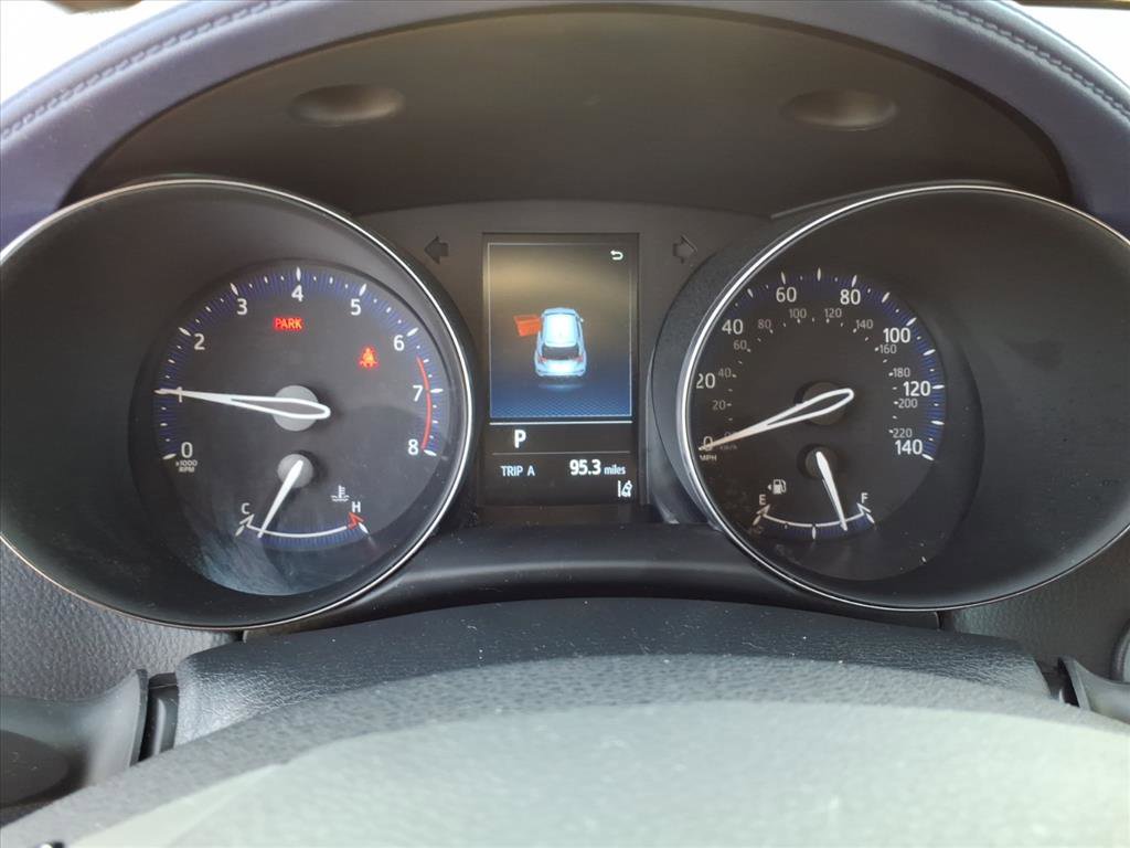 Used 2022 Toyota C-HR XLE image 27