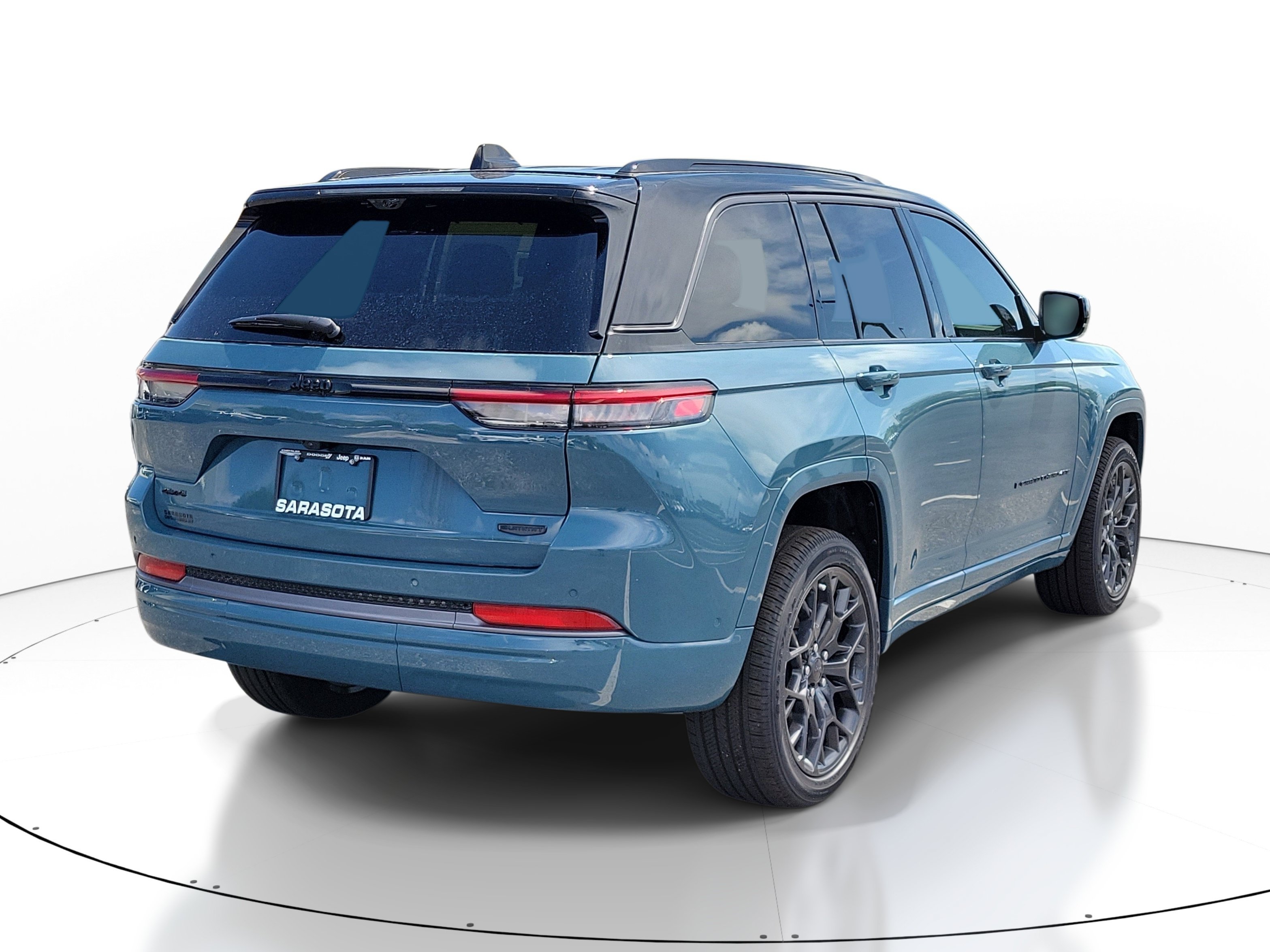 New 2026 Jeep Grand Cherokee Summit w/ Obsidian Package AWD/4WD image 6