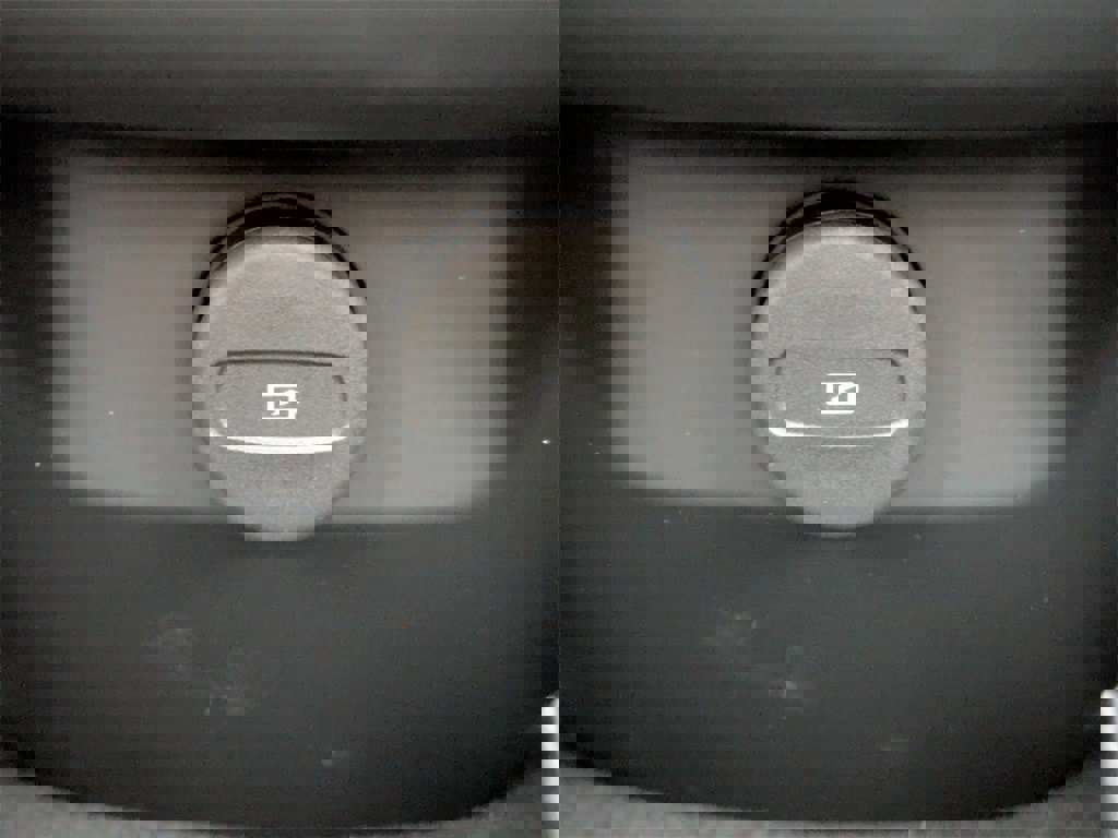 New 2026 Volvo XC90 B6 Plus image 18