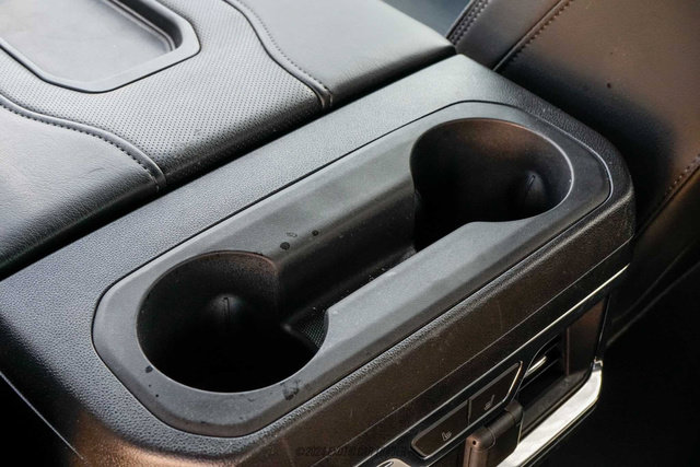Used 2019 Chevrolet Silverado 1500 High Country w/ Technology Package AWD/4WD image 37