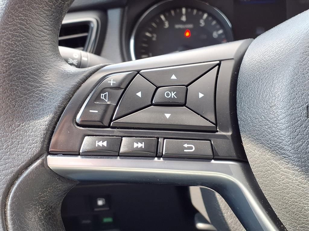 Used 2019 Nissan Rogue S image 28