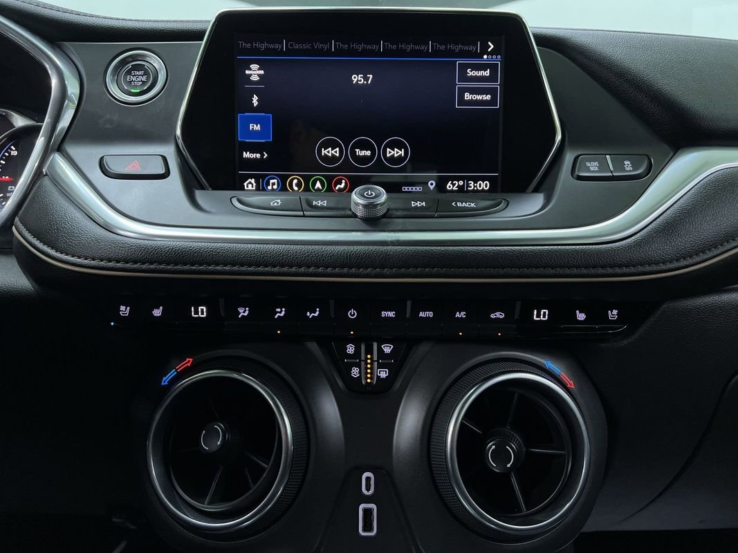 Used 2019 Chevrolet Blazer Premier w/ Driver Confidence II Package FWD image 21