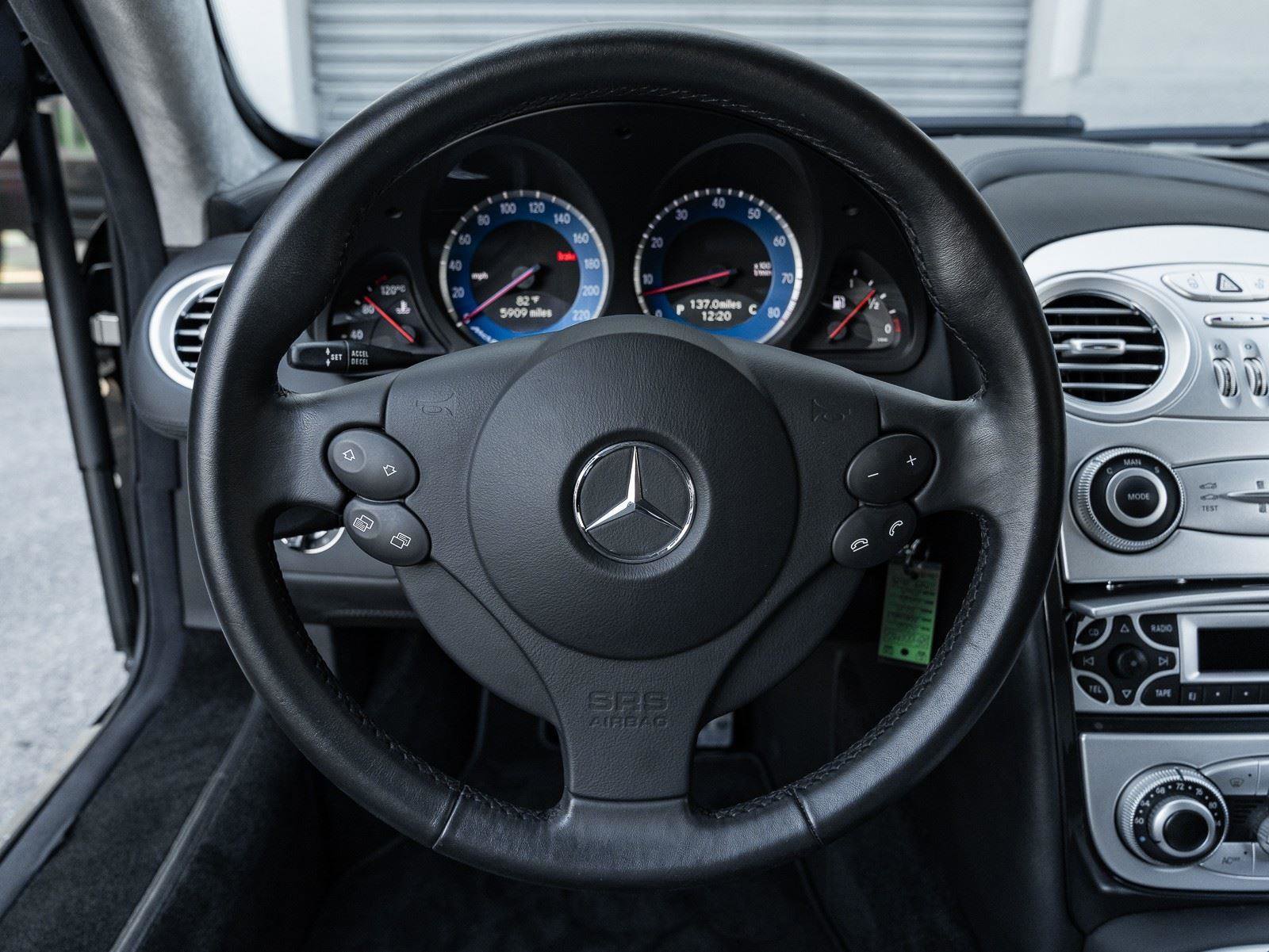 Used 2006 Mercedes-Benz SLR image 8
