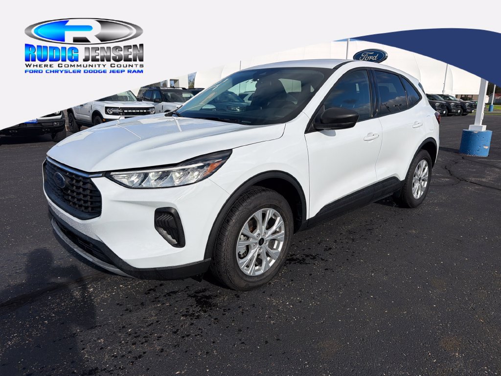 Used 2025 Ford Escape Active AWD/4WD image 1