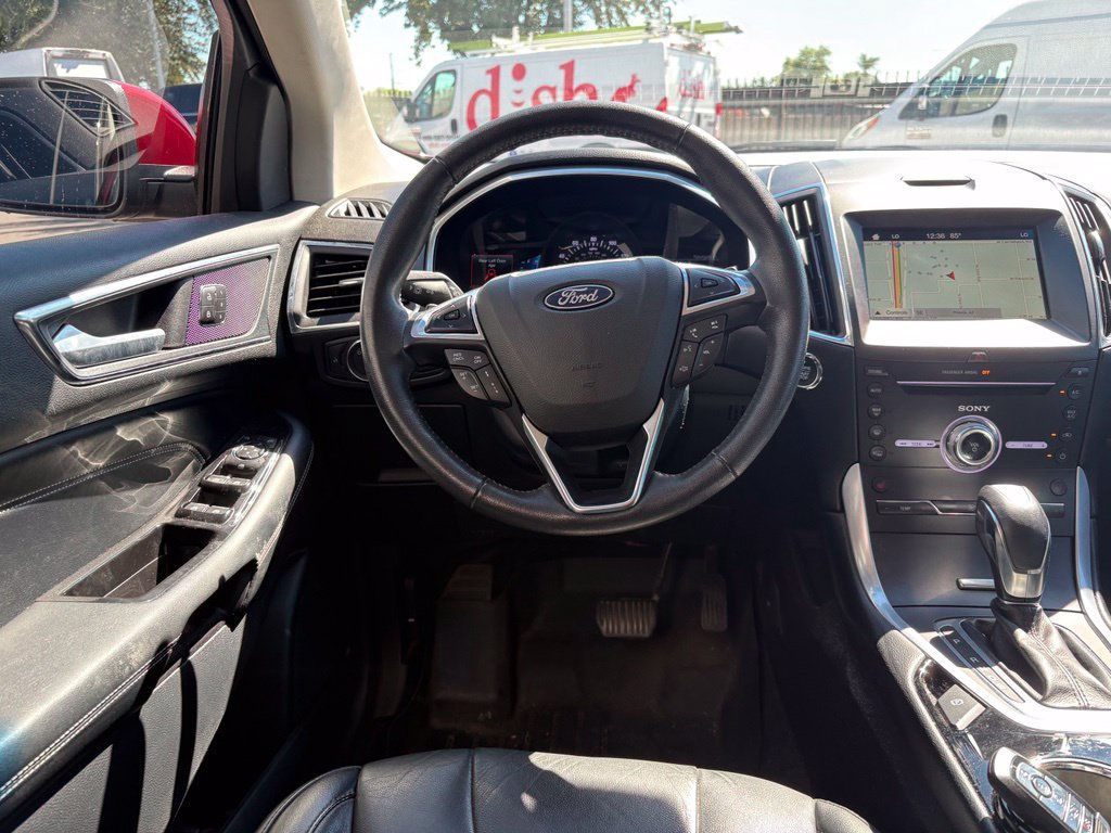 Used 2018 Ford Edge Titanium w/ Ford Safe & Smart Package FWD image 7