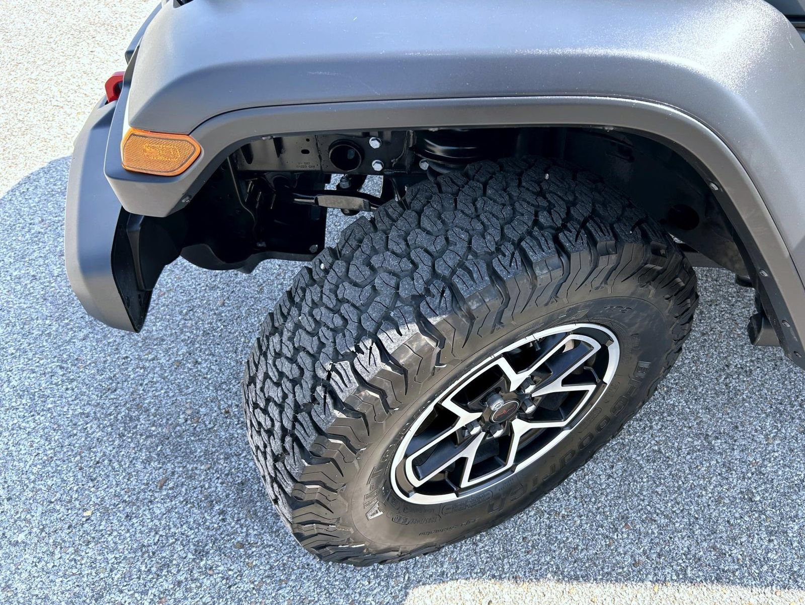 Used 2024 Jeep Wrangler Unlimited Rubicon w/ Convenience Group AWD/4WD image 24